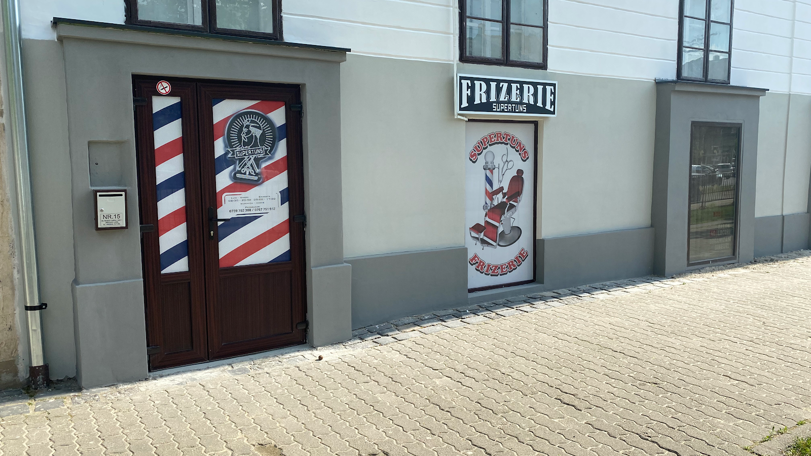 Supertuns Frizerie interior